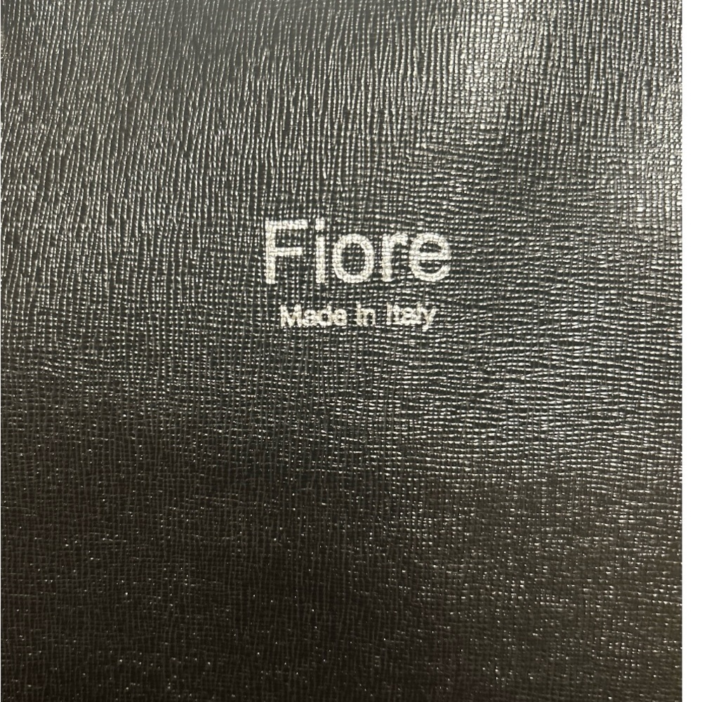 Isabella Fiore Black Tote Bag with Glossy Finish - Picture 2 of 7